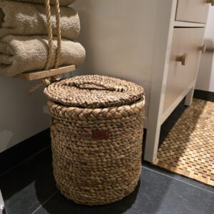 Mand Chriss Fairly Goods